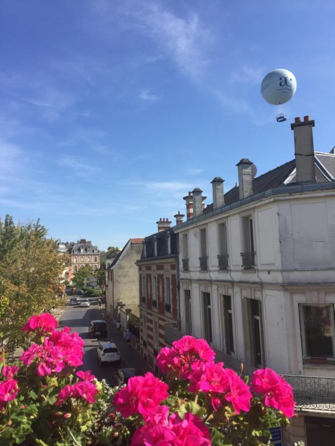 エペルネーLe Saint-Remyアパートメント エクステリア 写真